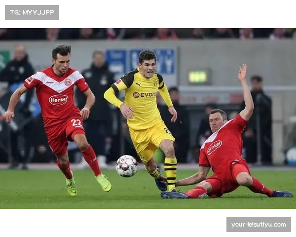 波鸿主场顽强逼平强敌 门将神勇表现抢得宝贵一分